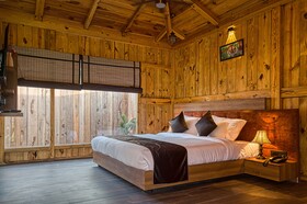 Pumpkin Hotels Corbett Tusk N Wood