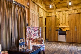 Pumpkin Hotels Corbett Tusk N Wood