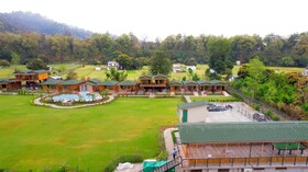 Pumpkin Hotels Corbett Tusk N Wood