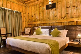 Pumpkin Hotels Corbett Tusk N Wood