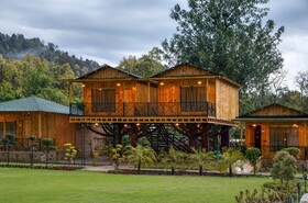 Pumpkin Hotels Corbett Tusk N Wood
