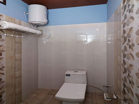 Flagship 13686 Rudraksh Hotel