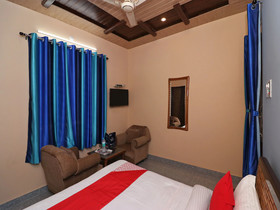 Flagship 13686 Rudraksh Hotel