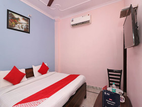 Flagship 13686 Rudraksh Hotel