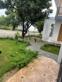 The White Oak Corbett Spa & Resort