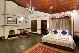 Chevron Rosemount Hotel