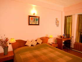 Hotel Ranikhet Inn