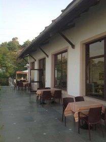 Woodsvilla Resort