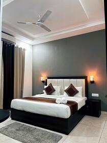 Blue River Hostel