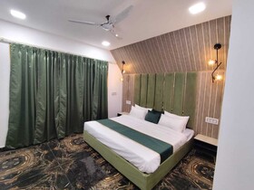 Eden Rock River Resort