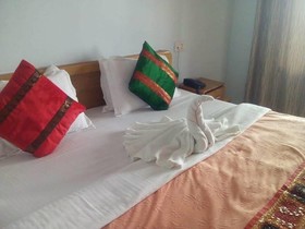 Hotel Ganesha Inn