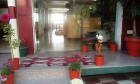 Hotel Ganesha Inn