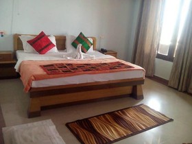 Hotel Ganesha Inn