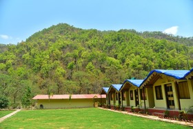 Garud Chatti River Resort