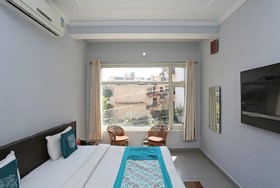 Goroomgo Bhagirath Inn Tapovan Rishikesh
