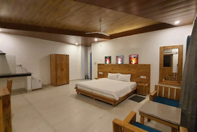 Goroomgo Hill Hoppers Rishikesh