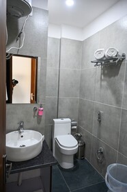Hotel 7 Heaven