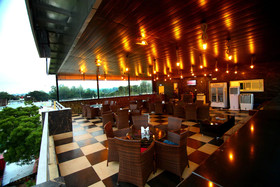 Hotel Gharonda