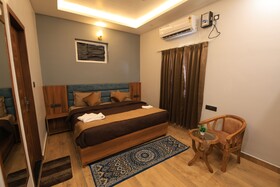Hotel Mahadev Rishikesh