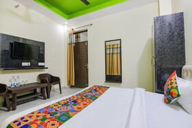 Hotel Pushp Kunj By FabHotel