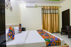 Hotel Pushp Kunj By FabHotel