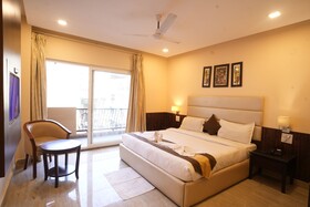 Hotel Royale Hills