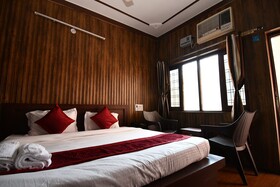 Hotel Shivaay Paradise