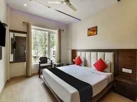 Capital O 37973 Hotel Shiv Vilas
