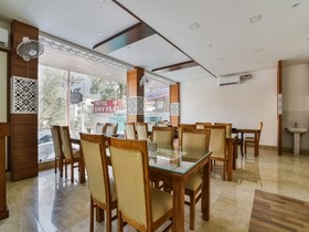 Capital O 37973 Hotel Shiv Vilas
