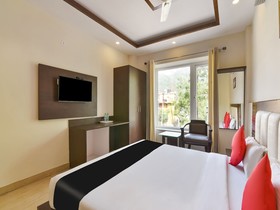 Capital O 37973 Hotel Shiv Vilas
