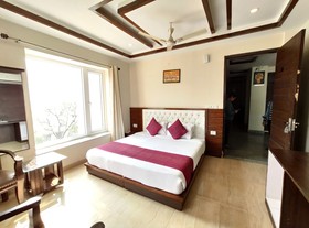 Capital O 37973 Hotel Shiv Vilas