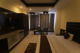 Hotel SK International