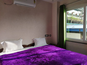 Hotel The Raja Palace