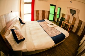 Ln Hotel & Restaurant