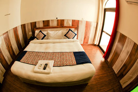 Ln Hotel & Restaurant