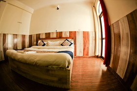 Ln Hotel & Restaurant