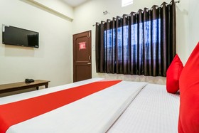MG Residency by OYO Rooms