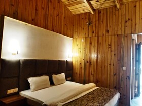 Qcent Woods Spa & Resort