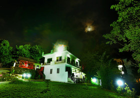Raj Resort