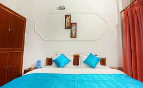Raj Resort