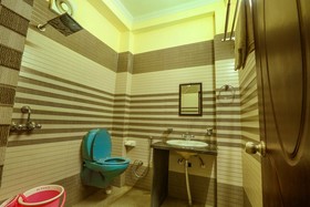 Raj Resort