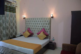 Sun Flower Hostel