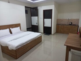 Tirath Hotel