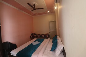 Triple One Hostels And Hotels