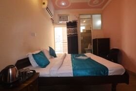Triple One Hostels And Hotels