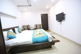 SPOT ON 3181 Parmarth Niketan