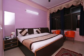 SPOT ON 3181 Parmarth Niketan