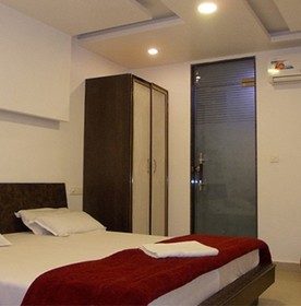SPOT ON 3181 Parmarth Niketan