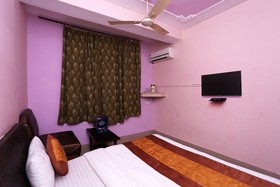 SPOT ON 3181 Parmarth Niketan