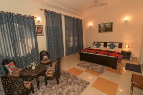 Ved Varuna Ayurveda Sadan
